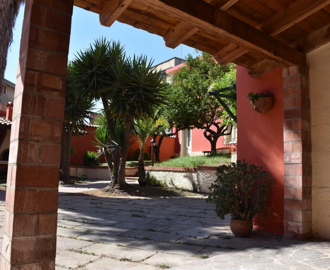 Piazza San Giorgio Hotel Dolianova Kültér fotó